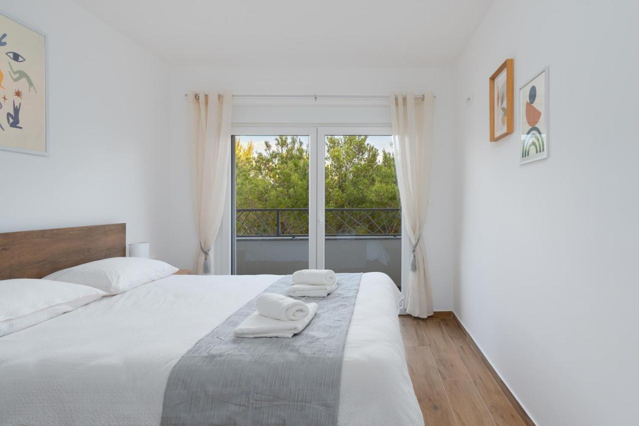 Number One Apartments Вир Екстериор снимка