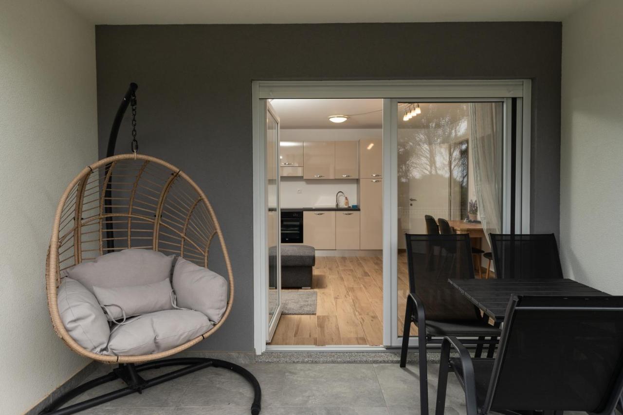 Number One Apartments Вир Екстериор снимка