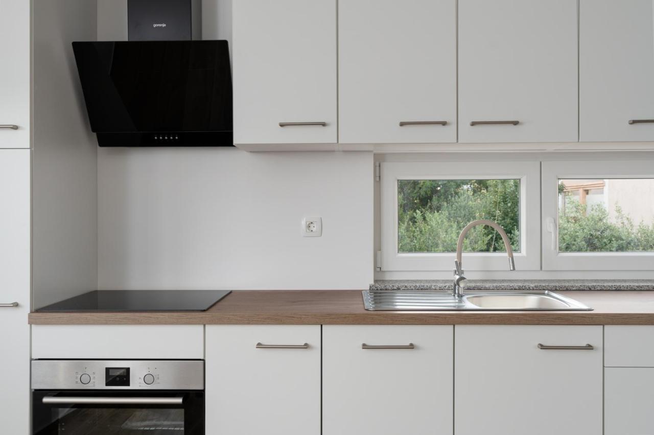 Number One Apartments Вир Екстериор снимка