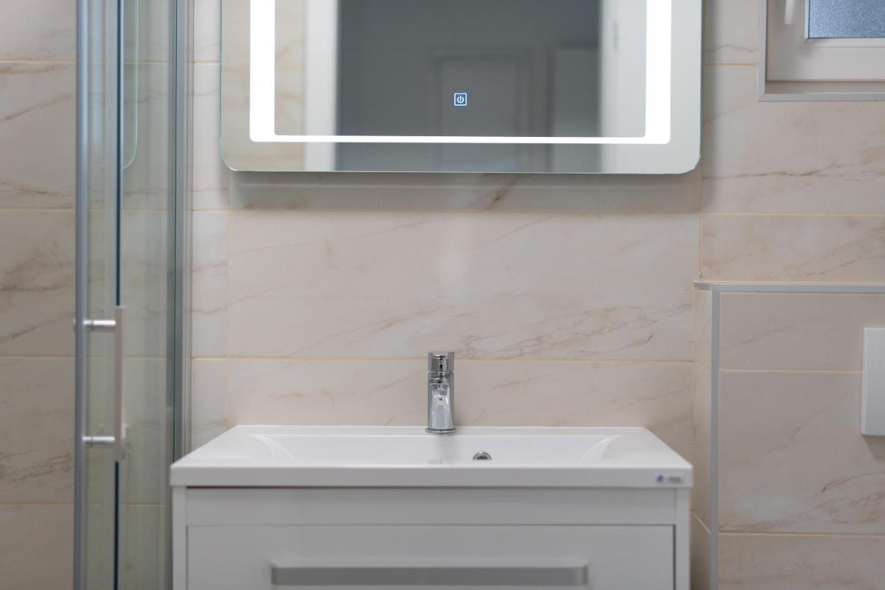 Number One Apartments Вир Екстериор снимка