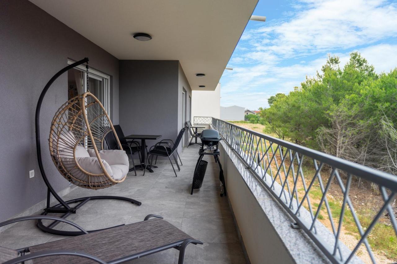 Number One Apartments Вир Екстериор снимка