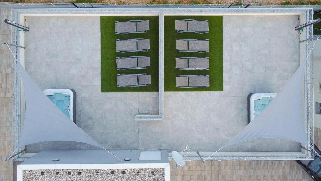Number One Apartments Вир Екстериор снимка